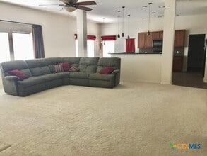 112 Yaupon Cove in Kyle, TX - Foto de edificio - Building Photo