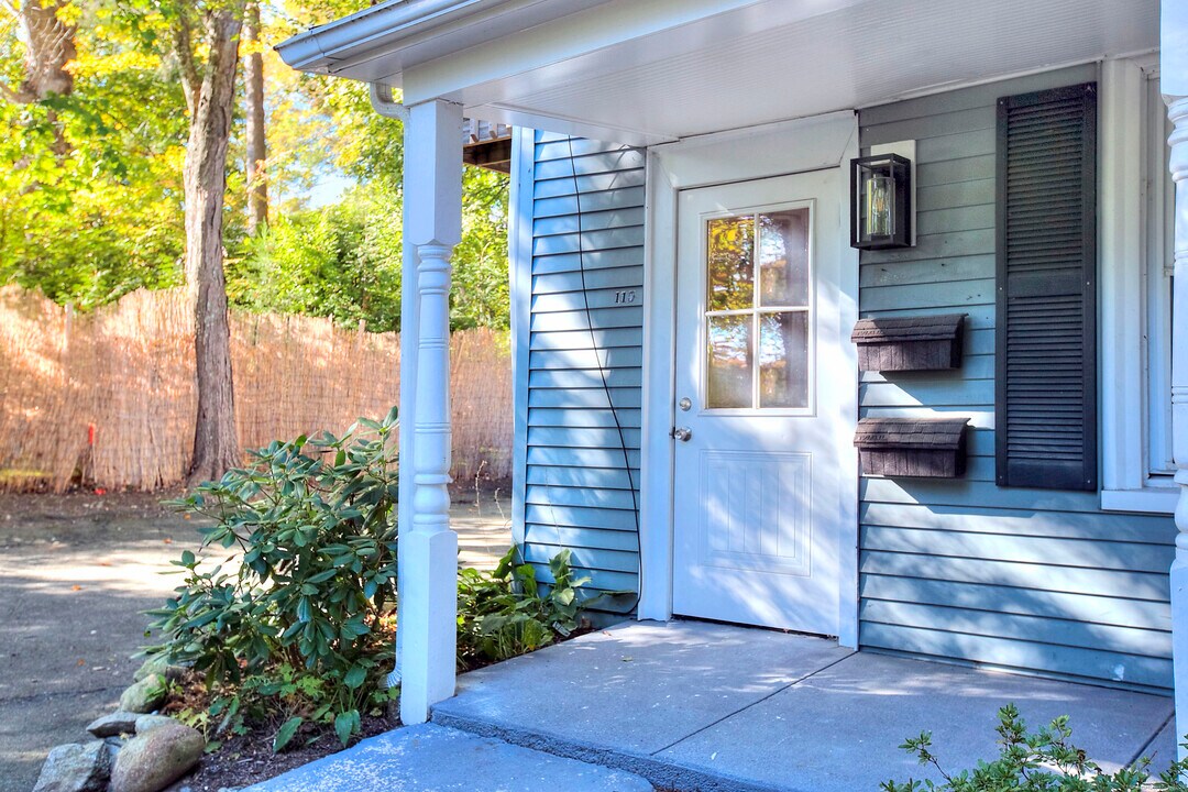 115 Wilton Rd in Westport, CT - Building Photo