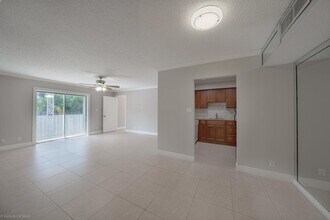708 SE 2nd Ave in Deerfield Beach, FL - Building Photo - Building Photo