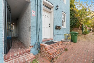 546 Saint Mary St in Baltimore, MD - Building Photo - Building Photo