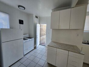 3221 Lincoln Ave in San Diego, CA - Building Photo - Building Photo