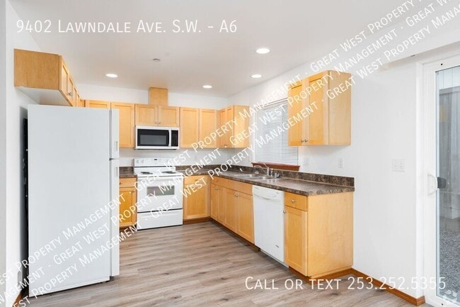 9402 Lawndale Ave SW in Lakewood, WA - Building Photo - Building Photo