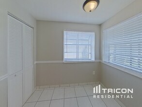 6521 Bonnie Bay Cir N in Pinellas Park, FL - Building Photo - Building Photo