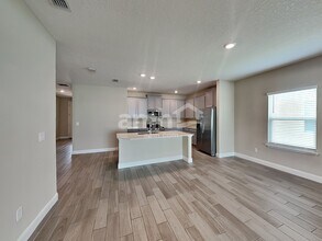 74 Cobalt Ln in St. Augustine, FL - Foto de edificio - Building Photo