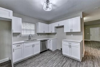 Room in House on McWilliams Rd SE in Atlanta, GA - Foto de edificio - Building Photo