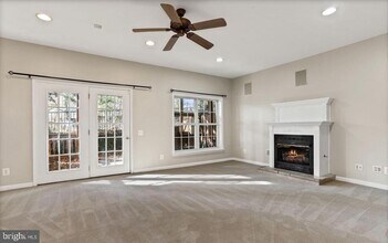 4050 Timber Oak Trl in Fairfax, VA - Building Photo - Building Photo