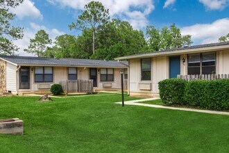 GreenTree Apartments in Thomasville, GA - Building Photo - Building Photo