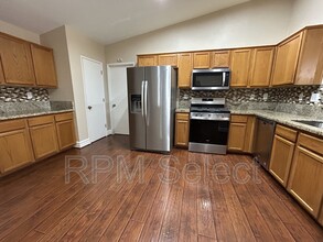 10862 Wethersfield Dr in Mather, CA - Building Photo - Building Photo