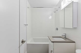 90 Heath St W in Toronto, ON - Building Photo - Building Photo