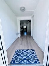 719 NE 38th St in Oakland Park, FL - Building Photo - Building Photo