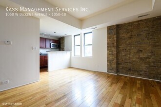1050 W Dickens Ave in Chicago, IL - Building Photo - Building Photo