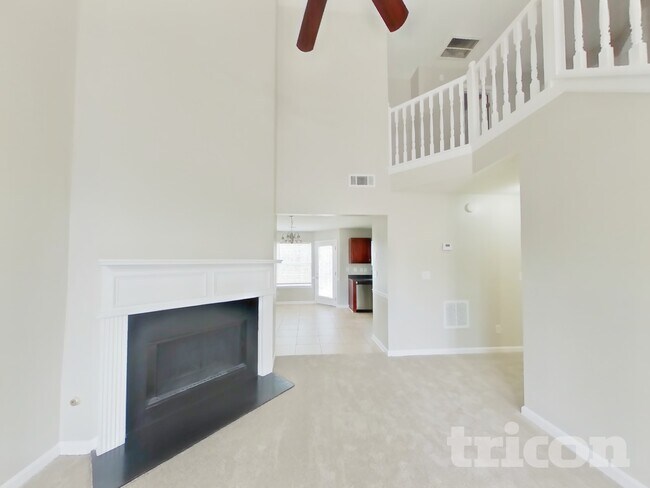 4551 Derby Loop, Unit 2 in Fairburn, GA - Foto de edificio - Building Photo