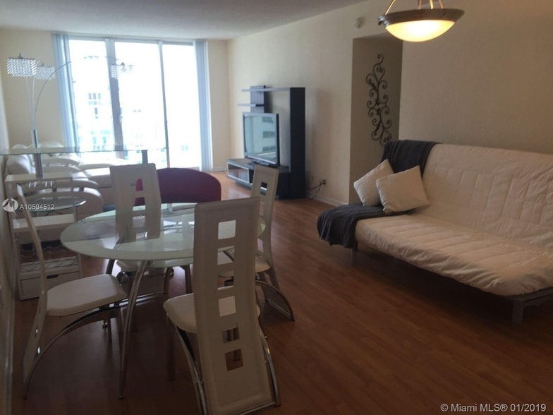 3901 S Ocean Dr, Unit 12D in Hollywood, FL - Foto de edificio