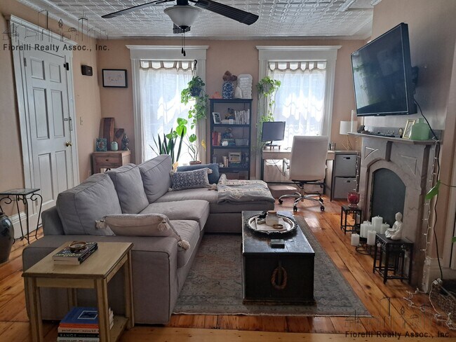 44 Princeton St, Unit 1