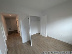 199 Gardner St in Boston, MA - Foto de edificio - Building Photo