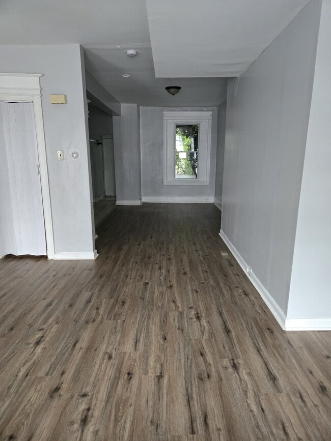 5728 Hunter St in Philadelphia, PA - Building Photo - Building Photo