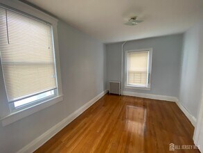 3 Delafield St in New Brunswick, NJ - Building Photo - Building Photo