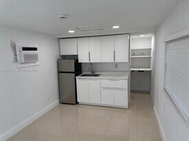 4337 SW 49th St in Fort Lauderdale, FL - Building Photo
