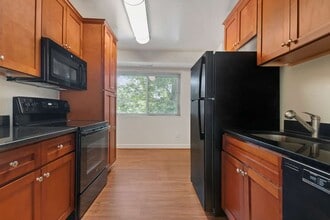 Arrowood Parc in Vienna, VA - Building Photo - Building Photo