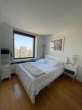 100 W 39th St in New York, NY - Building Photo - Building Photo