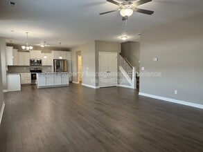 432 Fallingbrook Dr in Kenly, NC - Building Photo - Building Photo