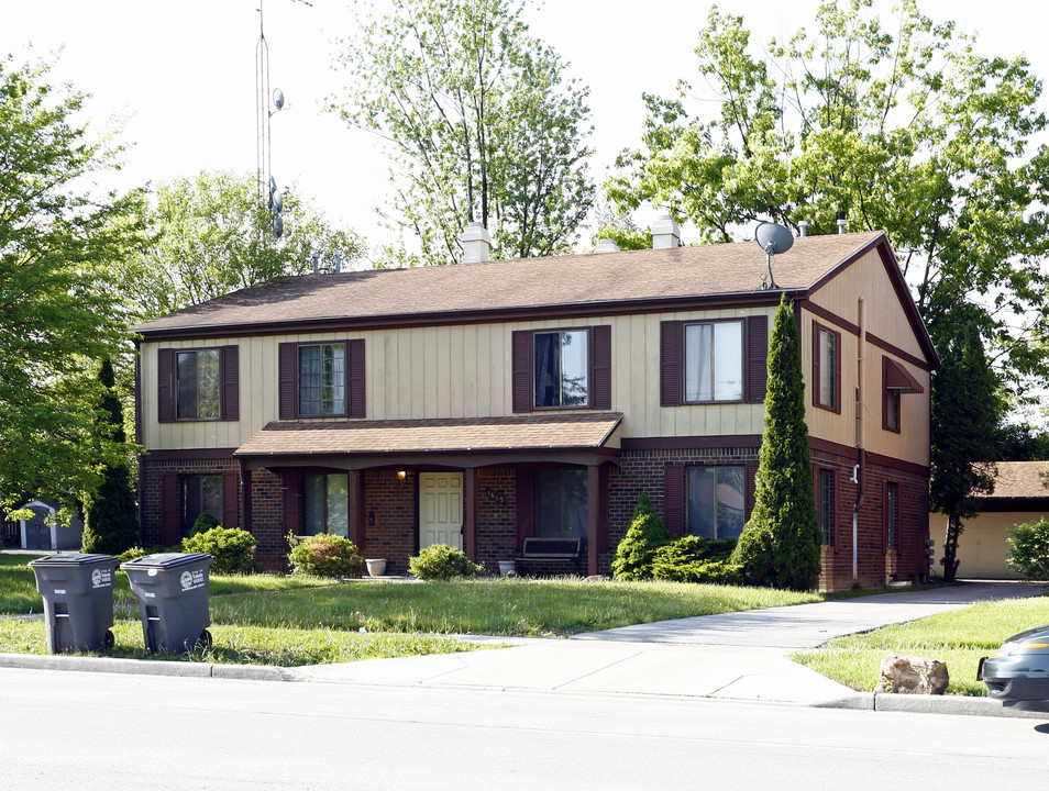 1667 Brownstone Blvd in Toledo, OH - Building Photo