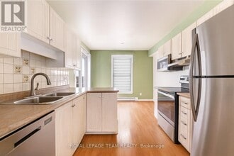 7 Harness Ln in Ottawa, ON - Building Photo - Building Photo