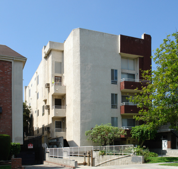 3759 S Canfield Ave in Los Angeles, CA - Foto de edificio