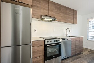 1211 Northeast 56th Street, Unit Apt 1215 in Seattle, WA - Building Photo - Building Photo