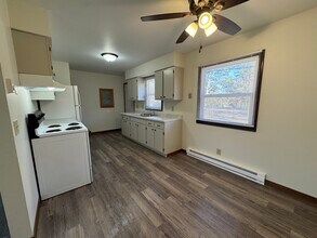 3017 Pine Lodge Rd in Eau Claire, WI - Building Photo - Building Photo