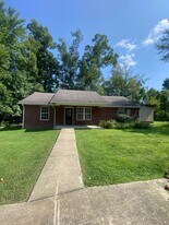 535 Shellbark Rd in Newport, TN - Building Photo