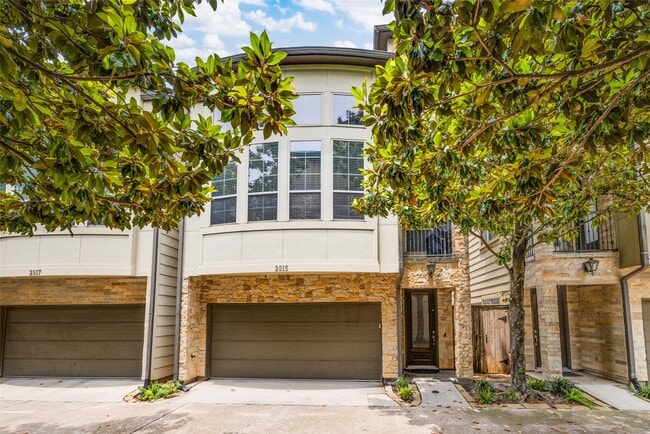 property at 2915 Pease St