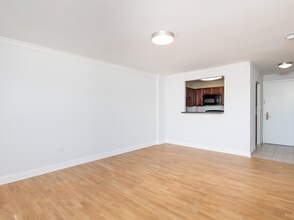 1422 Columbia Rd, Unit 8H in Boston, MA - Building Photo - Building Photo