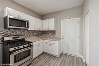 522 W 81st St, Unit 2 photo'