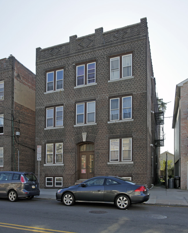 361 Danforth Ave in Jersey City, NJ - Building Photo - Building Photo