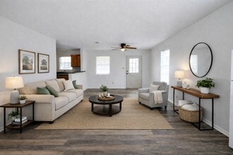 304 Moutray Ave in Wharton, TX - Building Photo - Building Photo