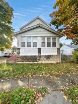 12041 Belden Ave in Cleveland, OH - Building Photo