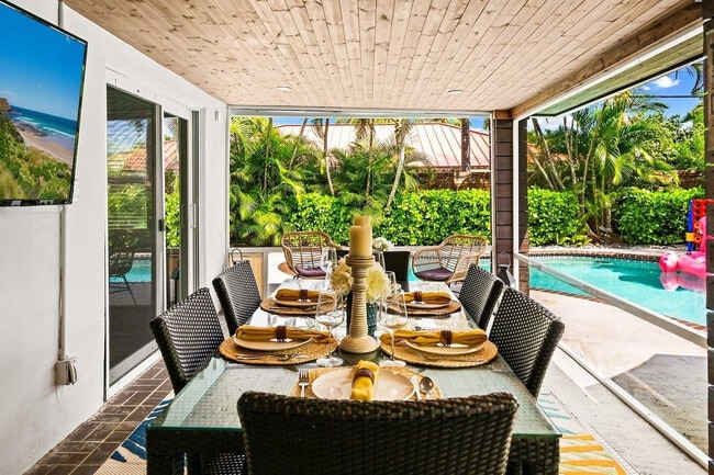 property at 1949 Windward Dr