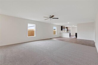 1028 Riverdale Cove in Jarrell, TX - Building Photo - Building Photo