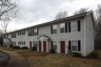 The Reserve at Ashelyn Glen in Asheboro, NC - Building Photo - Building Photo