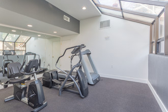 Willowbend Apartments in Sunnyvale, CA - Building Photo - Interior Photo