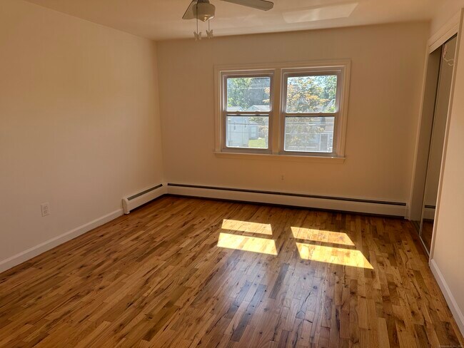 48 Claremont Ave in Wallingford, CT - Building Photo - Building Photo