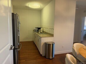 425 New York Ave in Huntington, NY - Building Photo - Building Photo