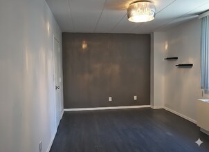 97-12 63rd Dr, Unit 3A in Queens, NY - Foto de edificio - Building Photo