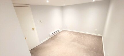 115 Montrose Av in Toronto, ON - Building Photo - Building Photo