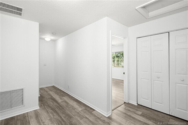 4274 SE Graham Dr in Stuart, FL - Building Photo - Building Photo