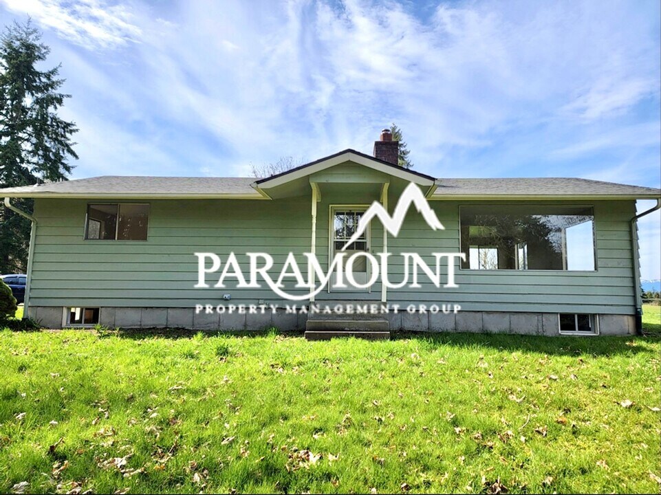 1260 Sherman Ave in Port Orchard, WA - Foto de edificio
