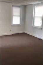 862 W Lancaster Ave in Bryn Mawr, PA - Building Photo - Building Photo