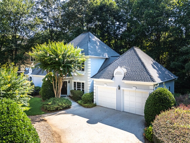 1050 Shady Valley Pl NE in Atlanta, GA - Building Photo - Building Photo