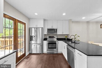 4705 Rams Horn Row in Ellicott City, MD - Foto de edificio - Building Photo